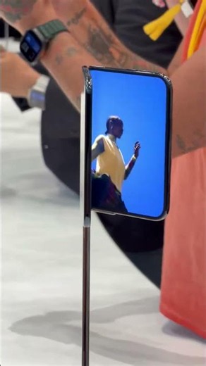 Up close of iPhone Duo opening and closing. #iphoneduo #apple #iphone