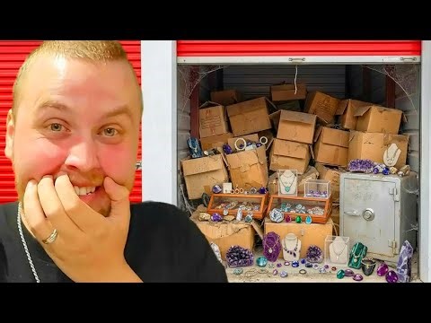 I Might Have Bought The BEST Storage Unit Of My Life!