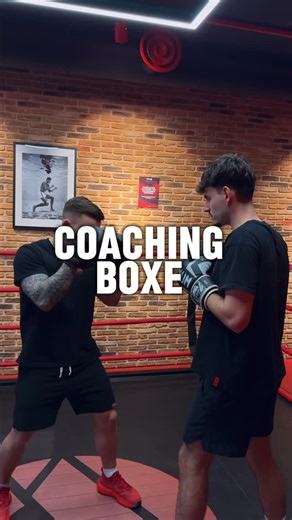 On Air Fitness Pontoise on Instagram: "🥊 NOUVEAUTÉ CHEZ ON AIR PONTOISE ! 🥊 Dès maintenant, viens découvrir le coaching boxe avec notre super coach Kevin 💪🔥 Que tu sois débutant ou confirmé, Kevin t’accompagne avec énergie et expertise pour améliorer ta technique, te dépasser et atteindre tes objectifs dans une ambiance motivante et conviviale. Prêt(e) à enfiler les gants et à repousser tes limites ? 🥊✨ Rendez-vous chez On Air Pontoise ! #onairfitness #boxe #salledesport #motivation"