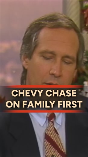 Retro Hollywood Rewind on Instagram: "Chevy Chase – I Work. I Go Home. That’s It. Chevy Chase says the only way to survive Hollywood AND the holidays is simple: Two priorities—work and family. Just like Clark Griswold trying to hold it all together, he kept his jobs close to home, made sure he was there for dinner, and skipped the Hollywood nightlife entirely. Perfect nostalgia as Christmas Vacation season kicks in. 🎄 From a 1989 interview during the release of National Lampoon’s Christmas Vaca