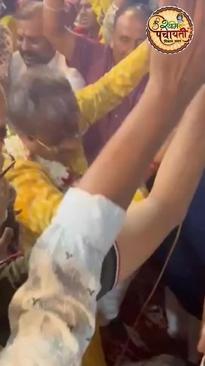 Pawan bhatiya bhaiya // Karke isharo bulay gai re #panchayatikhatu #khatushyam #khatushyam #shyambaba #bhajan #khatushyamofficial #khatushyamofficial #shyambabareel😘😍❣️💕 | Shri Shyam Panchayti Dharamshala