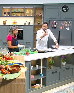 292K views · 2.6K reactions | الشيف ياسمين ناصر عملت أكبر طنجرة يلنجي بالحصرم حااامضة وذايبة وسمير ما تحمل وأكلها كلها藍 https://roya.tv/program/171 | Roya Kitchen - مطبخ رؤيا | Facebook