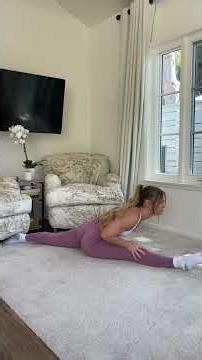 Let’s do an in depth stretch sesh bc your body deserves it🤸🏼🎧🤍 #stretch #tutorial #howto