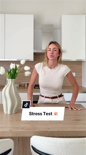 Quanto sopravvivono i mobili di Mondo Convenienza alla vita di tutti i giorni? Guarda lo stress test di @Natalia Liberati 💫