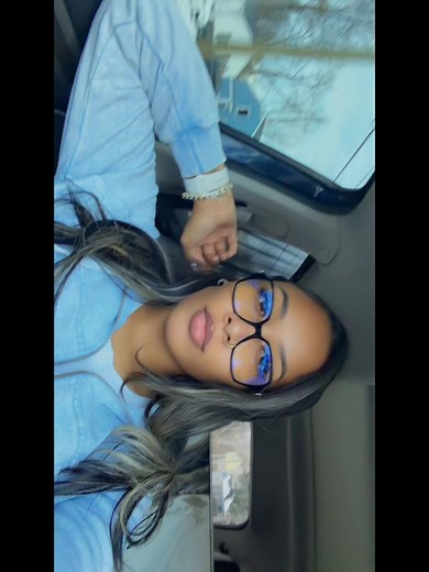 I’ve been using my #MetaGlasses for everything lol… unboxing of my new glasses from #Chanel . They’re so cute, reference photo at the end of how they look on 🩵
