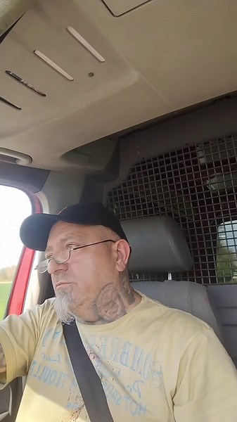 Mike (@specialdeliverywestt)’s videos with sonido original - Maria