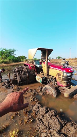 Tractor stucked in mud #madcreations #tractorvideo