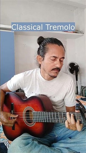 Beautiful Classical Tremolo Melody on Guitar 🎸 #Shorts #bitupanbarua #fingerstyle