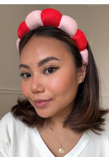 Community X Seen & Max Factor’s new serum foundation review and GRWM 🫶🏽🫶🏽🫶🏽 The Max Factor Miracle Pure Skin Reset 2-in-1 Serum Foundation instantly evens and brightens skin tone thanks to 2% niacinamide and bisabolol complex It has a medium coverage and satin matte finish @Community X SEEN @Max Factor #MiraclePure #2in1SkinReset #minimalmakeup #grwmmakeup #flawlessbase #flawlessskin #flawlessmakeup #ad #CapCut