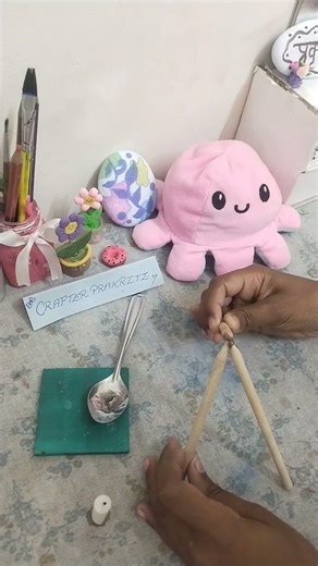 DIY mini easel ✨ ☺️ | How to make an easel | Mini canvas stand #diy #crafts #shorts #art