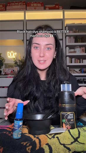 ChantelleFen on Instagram: "You’ll never use black box dye again if you tried this 👀🖤 The hair dye shampoo is on my Amazon storefront!💋 #hairdye #Beauty #beautyhack @schwarzkopfpro Blue Drops @lorealpro Vitamino Color Spray @matrix miracle spray"