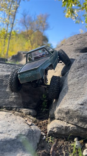 Adam on Instagram: "Flexing out the c1🪨⚔️ @cl_designs_pr Gladius C1 chassis @vt3k_esc body and esc @tits_rc wheels and axles @haunter_rc transmission @jconcepts tusks @orangecoastcrawlers inserts #scx24 #compbuild #c1 #teamcld #vt3korbust #rchobby #rccrawlers #hardbody #scalebuilds #toyota #microcrawlers #rocks #explore"