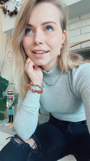 Hailee and Kendra on Instagram: "So glad she cant read my mind #reel #instareel #couplegoals"