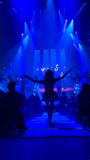 Fall in love again and again at the Big Apple Circus! Don't miss your chance to see this fantastic show! ✨ 💫 #BigAppleCircus #newyorkcity | Big Apple Circus