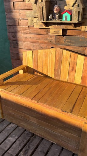 Hola! Hacemos Arte y muebles con madera de Palet ♻️♻️♻️