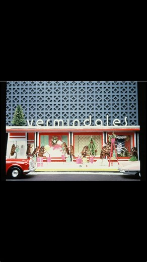 Ricky started an art movement with cockraoch art dioramas. Have a look! | Ricky Boscarino's Luna Parc