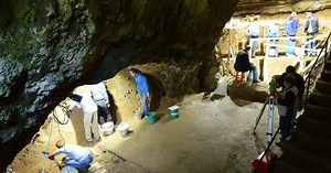 45,000-year-old human genomes reveal extent of Neanderthal interbreeding