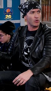 7.4M views · 106K reactions | Cámara, una caguama no se le niega a nadie 落 #Vecinos nueva temporada, domingo 8:30 pm con Las Estrellas | Vecinos | Facebook