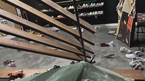 LA sneaker store hit by smash-and-grab robbers; Suspects run off with only right-footed shoes