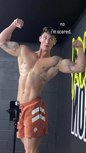 Muscular Bro #muscle #bro #juniorbodybuilder #model #tattoo #posing #allamericanguys #pecs