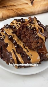 Unlock Fast Fat-Burning: Get Your FREE Keto Recipe Guide! 👉 heylink.me/Ketodietrecipess 🍫 Healthy Fudgy Protein Brownie 🤤🙌 When that chocolate craving hits but you still want to stay on track—THIS is the answer! High protein, naturally sweetened, and so fudgy you won’t believe it’s actually healthy. Perfect for a single-serve treat that satisfies big-time! ✅ No flour ✅ No oil or butter ✅ Packed with protein & flavor ✨ Ingredients: 1 egg 1/3 cup mashed sweet potato (or banana for extra sweetn