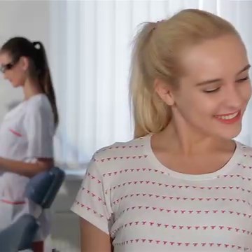 Qualificati e diventa "Assistente di Studio Odontoiatrico (ASO)"; Al termine Stage nel Settore PER INFO: https://hub.formamente.org/corso-assistente-studio-odontoiatrico-canvas?utm_source=demct&utm_medium=mailup&utm_campaign=aso Il corso è destinato a chi vuole diventare Assistente di Studio Odontoiatrico (ASO), figura professionale istituita e regolamentata in Italia dall’Accordo Stato-Regioni n. 209 del 2017. L’ASO svolge attività finalizzate all’assistenza dell'odontoiatra e dei professionist