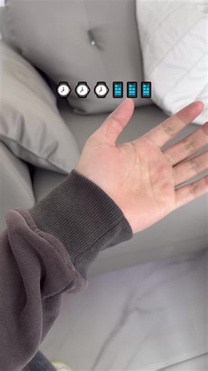 You do NOT have to spend hundreds of dollars on a name brand smartwatch. This watch from the TikTok shop has all of the key features you need and MORE! ⏱️⚡️#tiktokshopfinds #smartwatch #smartwatchviral #smartwatches #falldealsforyou