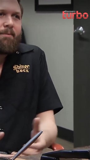 627K views · 12K reactions | Richard Rawlings recibe un desafío distinto: crear un vehículo promocional para una cervecería icónica.  #ElDúomecánico Descubre cómo termina todo  Disfruta el contenido de Discovery en #HBOMax Suscríbete ahora: https://bit.ly/MAX-DiscoveryTurbo | Discovery Turbo | Facebook