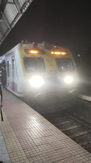 Dombivali night local train #dombivli #night #railvlogger