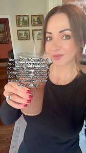 This duo STAYS! We hear dark chocolate is good for us but do we know why? Here are 3 ways in which dark chocolate benefits your weight loss: 1. It Improves Insulin Sensitivity: meaning your body is more efficient in using glucose, reducing fat storage. 2. It Boosts Metabolism: The flavonoids and caffeine found in dark chocolate can increase metabolic rates, translated in more calorie burn. 3. Reduces Cravings: Consuming small amounts of dark chocolate can satisfy sweet cravings, making it a good