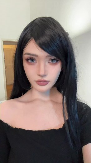 Exploring Kat Curse Through Cosplay Artistry