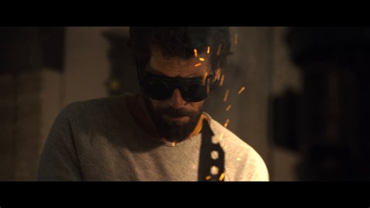 59K views · 878 reactions | Un virus imparable, infectados, Galicia y un gato . Apocalipsis Z, la adaptación basada en la exitosa novela de Manel Loureiro, llega el próximo 31 de octubre a Prime Video: prepárate para el comienzo del fin. | Amazon Prime Video | Facebook