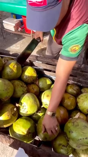 Shyam | Aaj ke bad naryal Ki par jana band 🫣😂 #trendingreels #viralreels #instadaily | Instagram