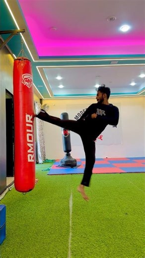 360 kick and front kick 🔥#viral #taekwando #taekwondokick #new #sidekick #taekwondo #shortvideo