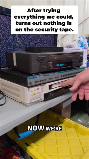 The old tape is in, but the machine's not seeing anything. It's playing, but there's no signal. What's going on? #TechStruggles #VintageTech #ProblemSolving #RetroVibes