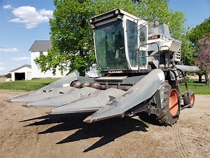 1981 Gleaner F2 Corn-Soybean Special Combine W/Corn Head & Semi-Flex Grain Head | Agriculture