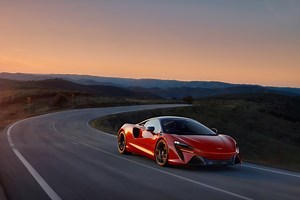 What Does Doug DeMuro Say About the 2023 McLaren Artura?