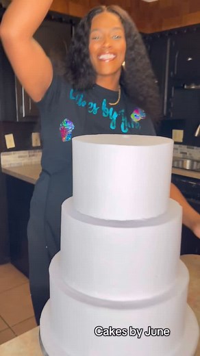 Three tier wedding cake 🍰 Order your next cake with Cakes by June today! #cake #cakesbyjune #birthdaycake #cakesofinstagram #explorepage #viral #cakedecorating #cakeart #customcake #cakeideas #buttercreamcake #wedding #weddingcake | Cakes by June