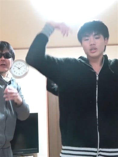 【逃げ恥】恋ダンス〜家族で踊ってみた - 003