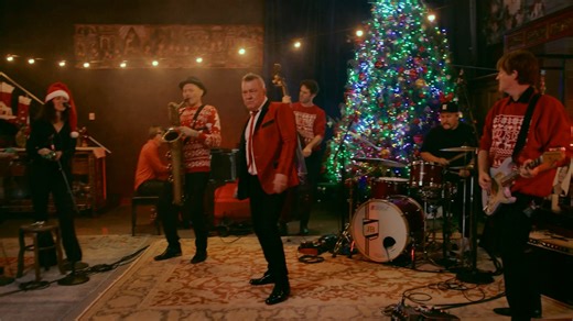 5 days to go. Here we are at our Sydney house a few years back, ‘Rockin’ around the Christmas Tree’….a giant one. | Jimmy Barnes
