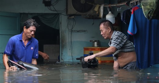 Intense downpour floods homes, overwhelms drainage in eastern Ho Chi Minh City
