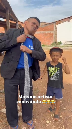 Bob Guerreiro on Instagram: "Mais um artista contratado 😂😂😂. #bobguerreirooficial @theovaqueiro"