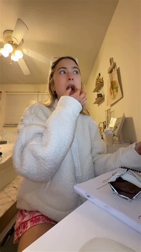 gill on Instagram: "a day of lots of homework and 18,000 steps somehow • • #busy #whatieatinaday #wiead #collegestudent #explorepage"