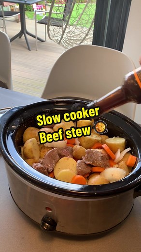 Delicious Slow Cooker Beef Stew Recipe | Easy & Flavorful Meal