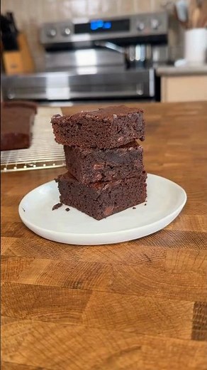 Are You Craving a Rich Fudgy Brownie? This Anna Olson Recipe Is All You Need 🍫🤤 ‪@missbakersbites‬