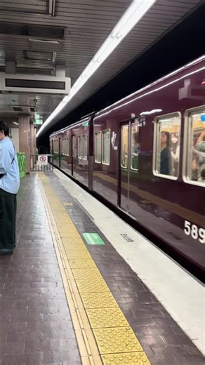 阪急電鉄5300系の入線！ #鉄道 #train #電車 #入線シーン #railway #阪急電鉄