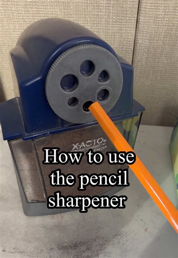 How to use the pencil sharpener #lifehack #tutorials #pencilsharpener