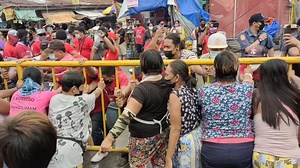 NOW HAPPENING: Carbon market vendors endure manhandling from combined forces of the Market Operations Division, Cebu City PROBE team, and Task Force Kasaligan as they fight for their stalls and livelihood. MOD and PROBE are scheduled to conduct a clearing operations today at QEBAVE, Unit 2, Quezon Boulevard, Carbon Public Market, but the vendors believe that these operations include demolition activities for the market's privatization and displacement of small-scale businesses. Video from Carbon