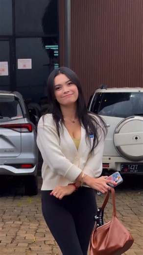 Nurramdhani | Aku main ke Jogja Billiard Bogor dan tempatnya nyaman banget. 42 meja, space luas, smoking & non-smoking area, buka sampai jam 3 pagi.... | Instagram