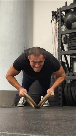 Ring Dips Challenge ⚠️ #strength #strong #gym #gymnast #ring #rings